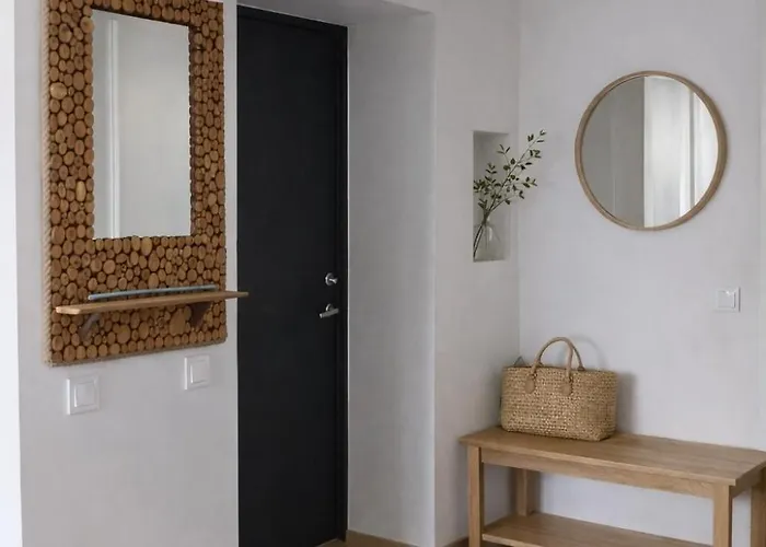 Cozy Near Hiking Trails Apartment Janeda